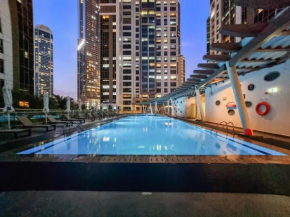 ALiving-Luxury 1BR Apartment in Executive Tower Business Bay